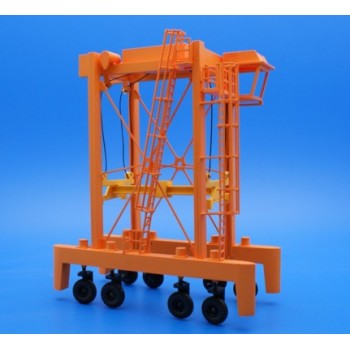 H0 Container Kran Portalstapler Stapler Straddle Van Carrier - 3 hoch 1:87 HO